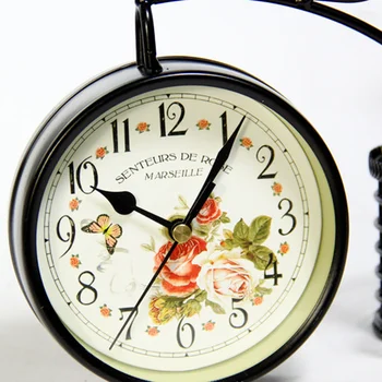 Reloj de mesa Kūrybinės Europos Retro Stiliaus Sielovados Rašiklio Laikiklis Kaustytomis Geležies Dviračių Silent Stalo Laikrodis